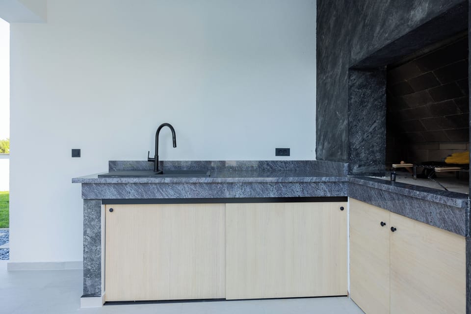 Deluxe Villa, Sea View | Private kitchen | Full-size fridge, microwave, oven, stovetop
