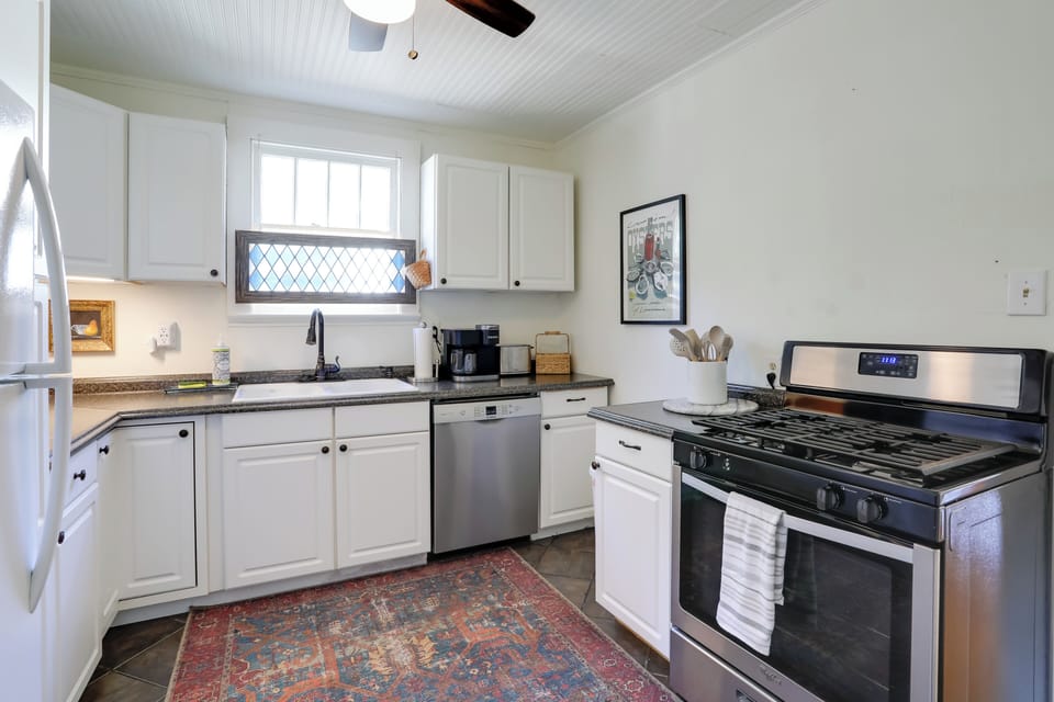 House (2 Bedrooms) | Interior