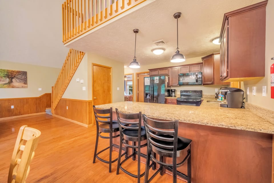 Keep Chef Company at the Kitchen Breakfast Bar