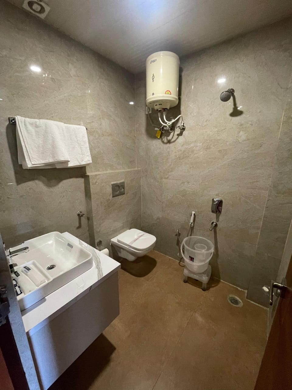Shower, free toiletries, towels, soap