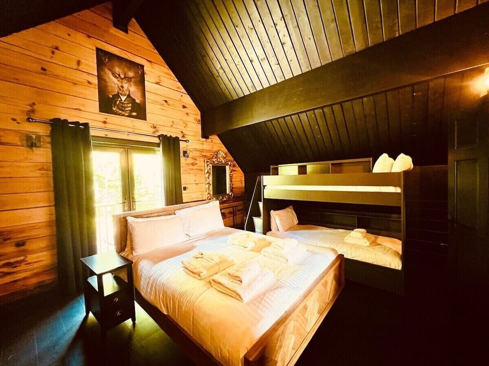 King room with deluxe bunk and en suite