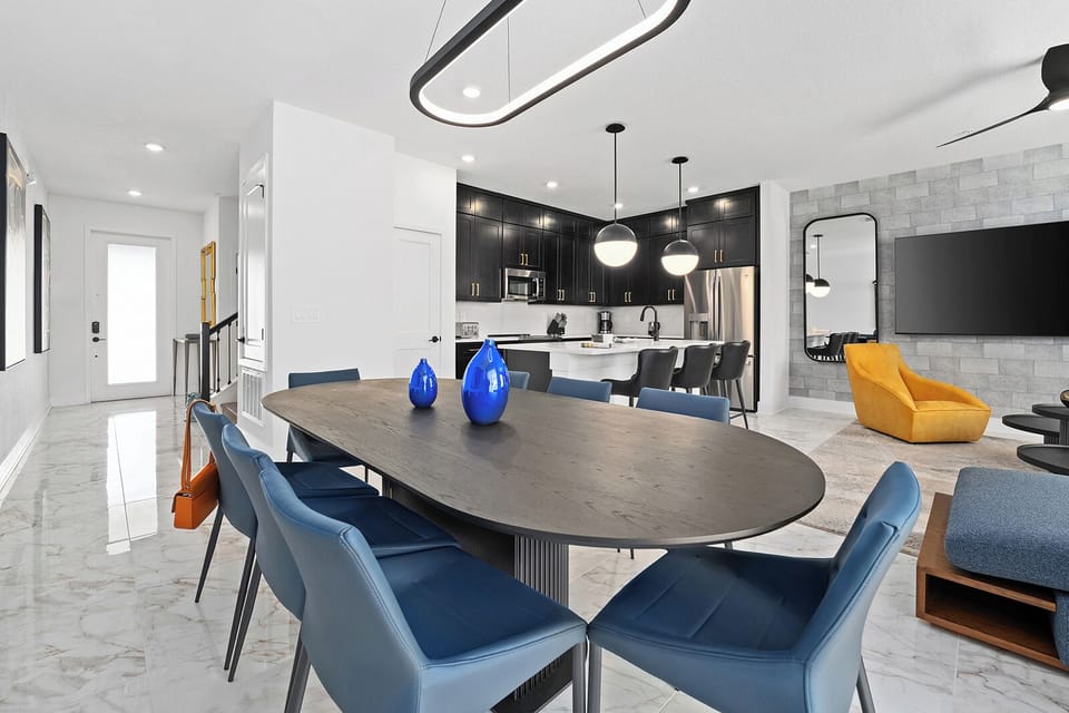 Dining Room *Highlight*