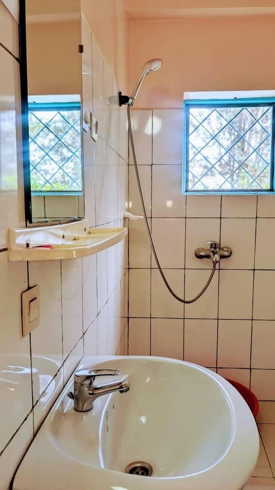Basic Single Room | WiFi (free)