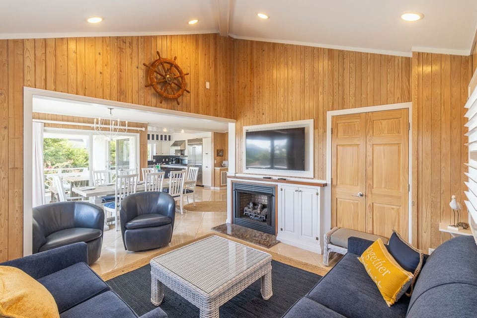 Mid Level Living Area