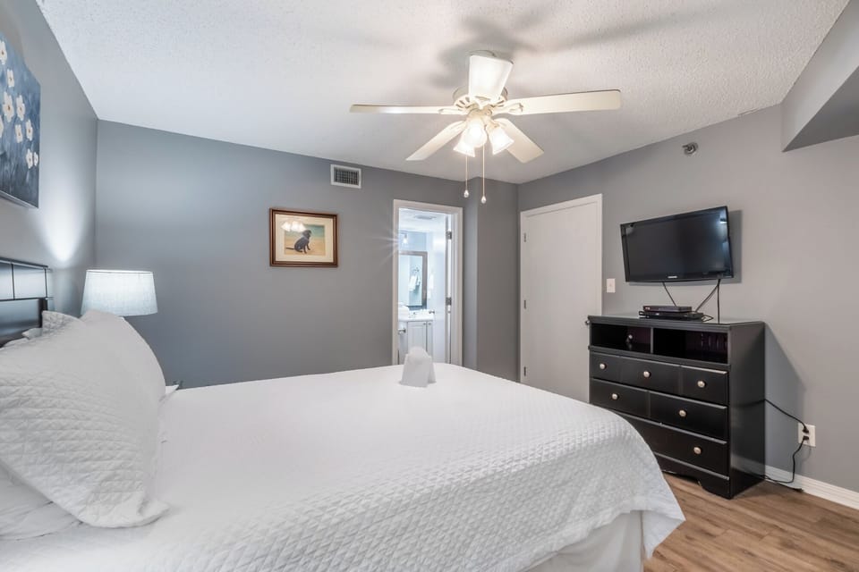 Guest Bedroom 1
