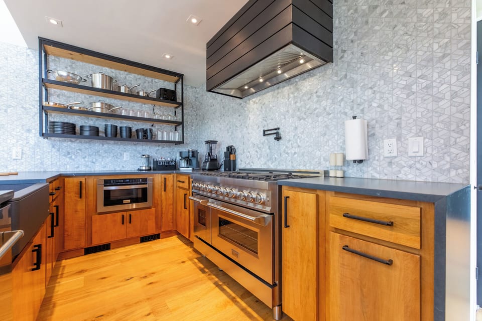 Kitchen on the 2nd level 