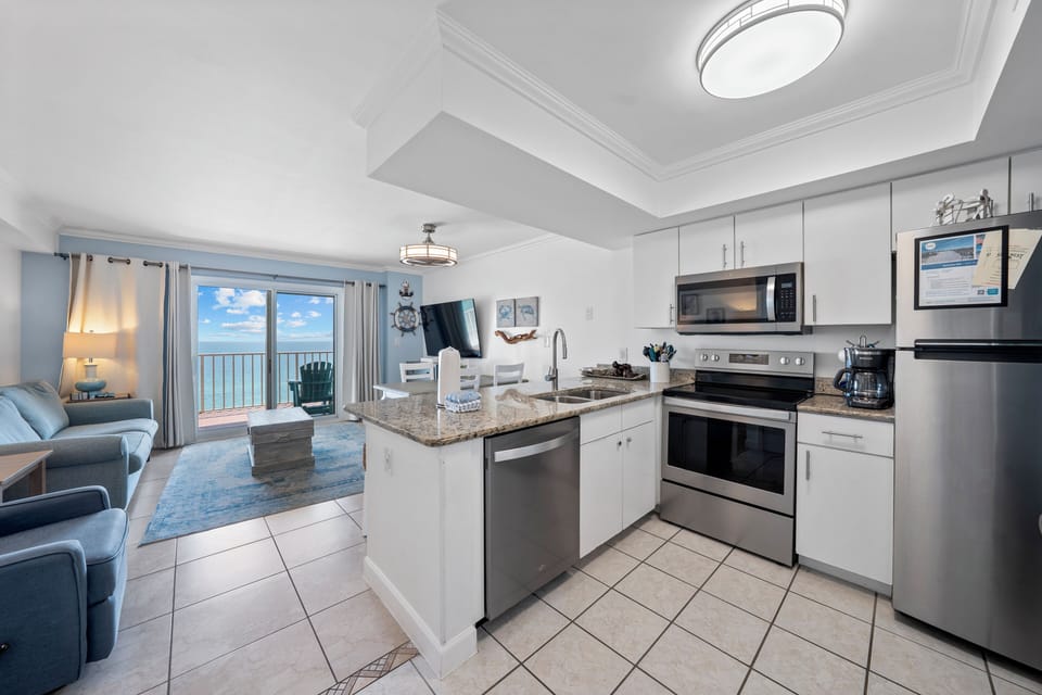 Full kitchen