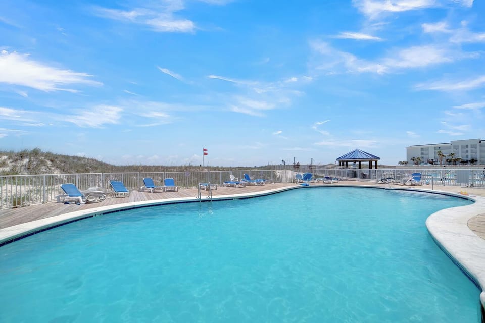 Community pool