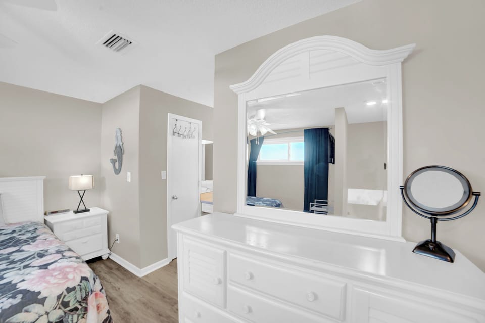 Bedroom suite