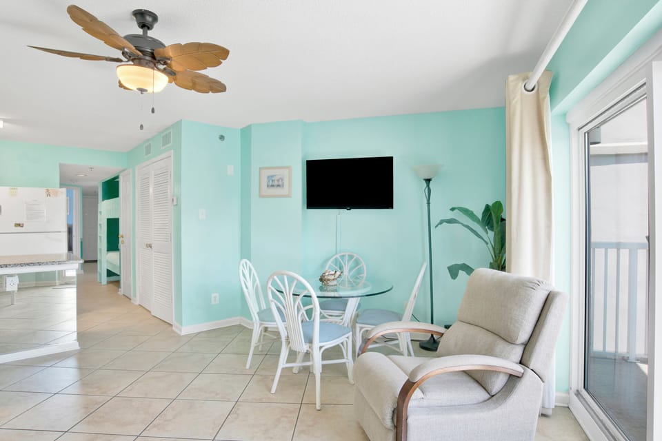 Living and dining area