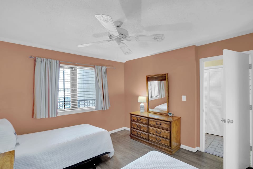 Guest bedroom 2