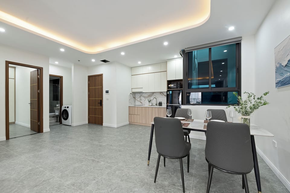 Luxury Apartment, City View | In-room dining