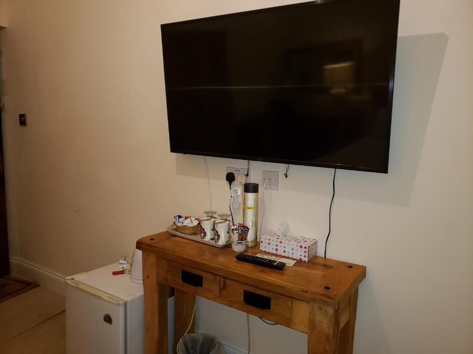 Iron/ironing board, free WiFi
