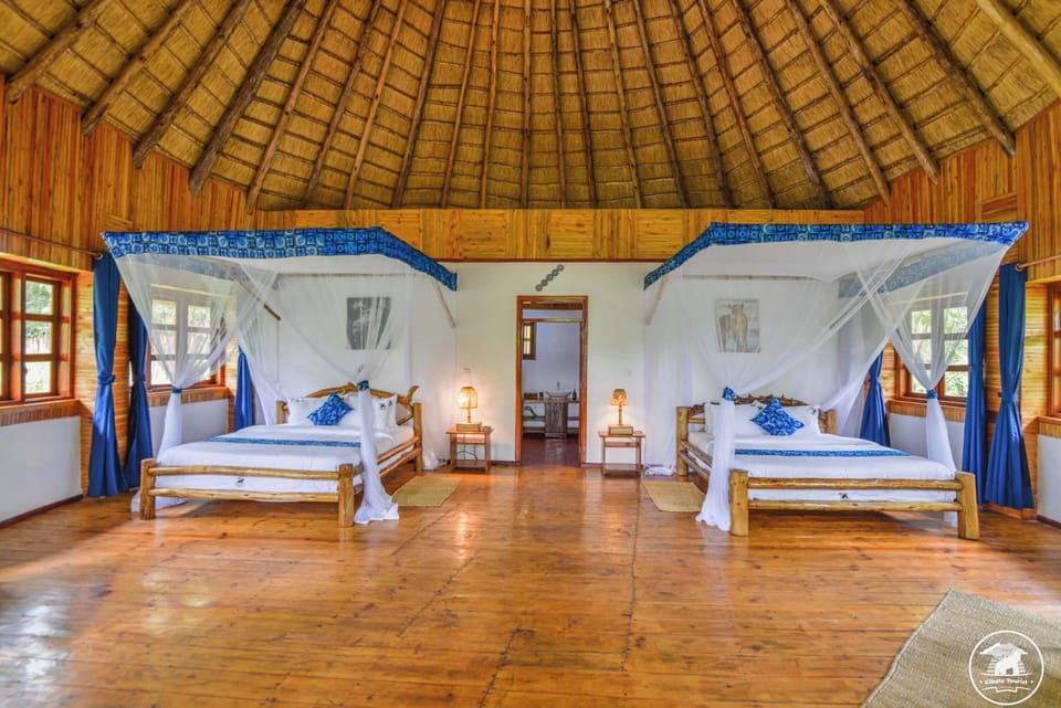 Deluxe Cottage, Non Smoking, Executive Level | 1 bedroom, desk, laptop workspace, free WiFi