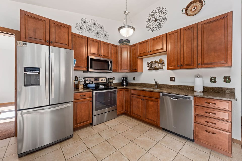 B3 Deluxe Kitchen