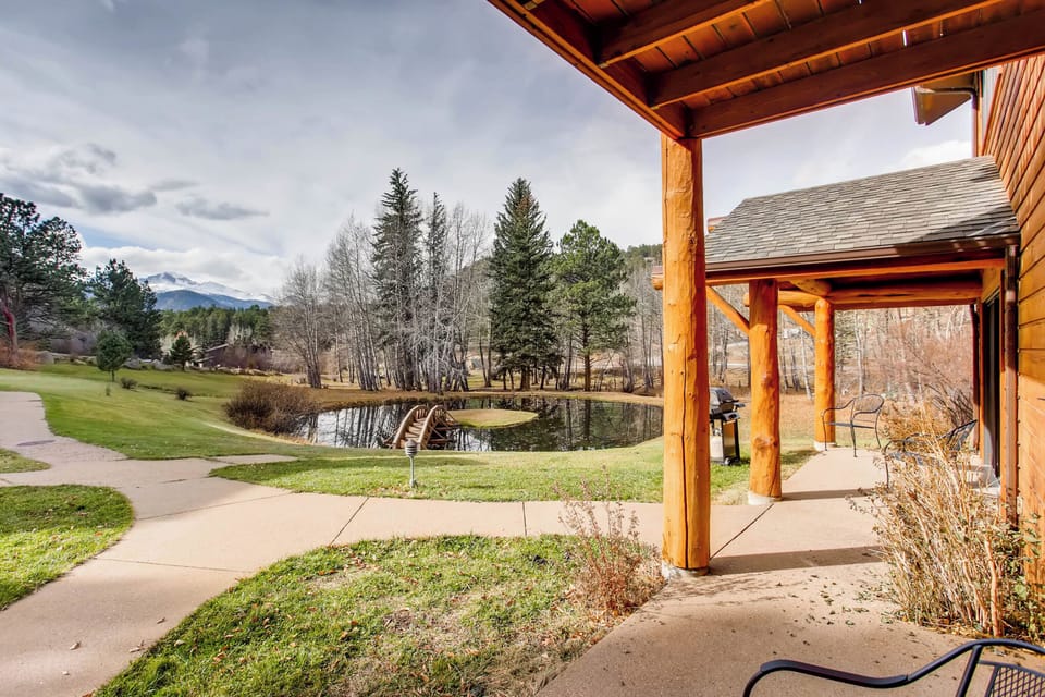B1 Patio & Pond View