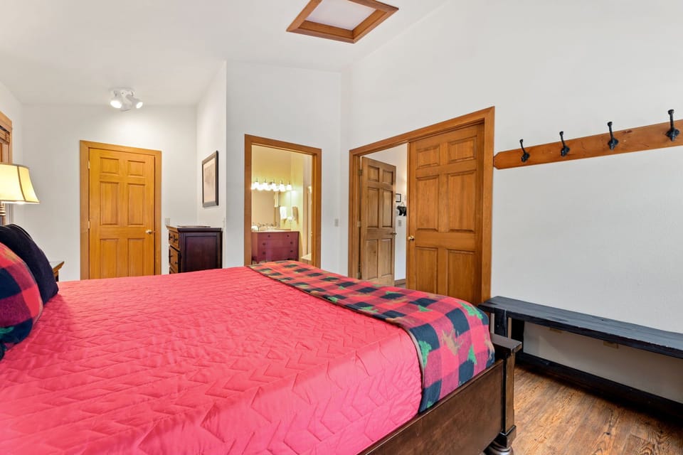 C4 Master Bedroom