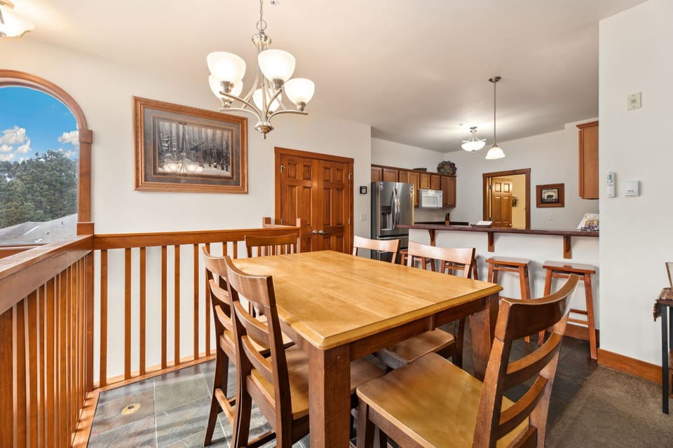 F4 Dining Room