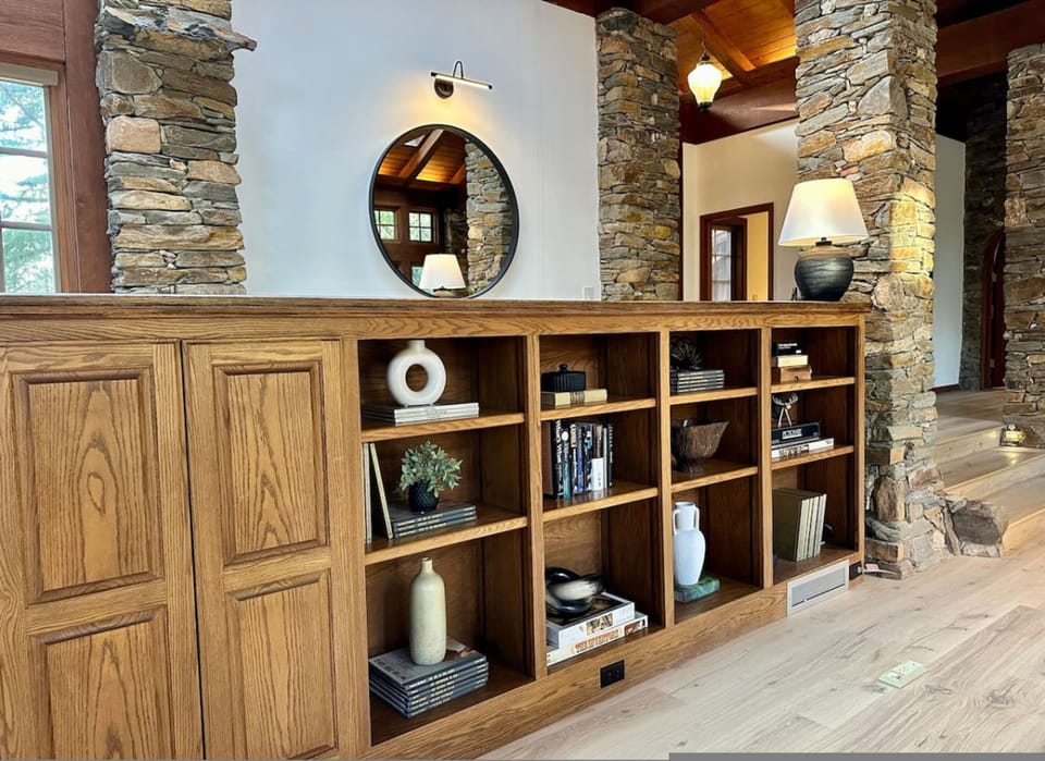 House | 4 bedrooms, desk