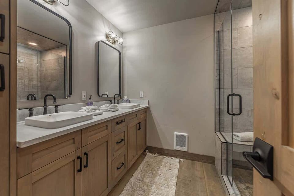 This is Montana luxury- don't stay somewhere else when you could stay here.