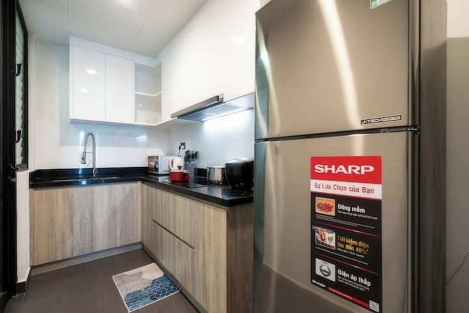 Superior Apartment, 2 Bedrooms, Kitchen, City View | Private kitchen | Fridge, microwave, stovetop, cookware/dishes/utensils
