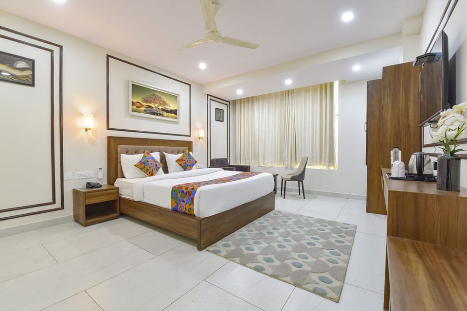 Executive Room | Egyptian cotton sheets, premium bedding, in-room safe