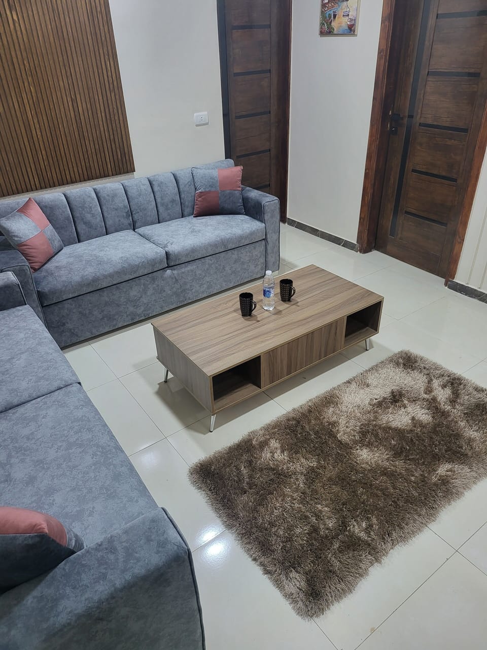 90-cm flat-screen TV with satellite channels