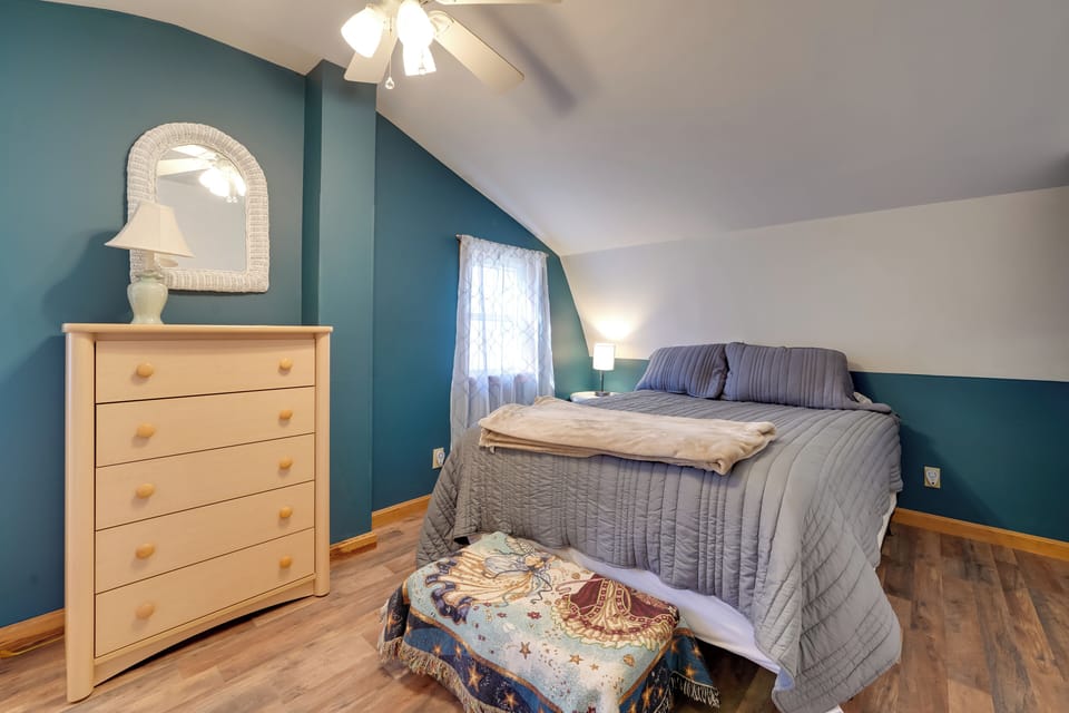 Bedroom 1 | Queen Bed | 2nd Floor