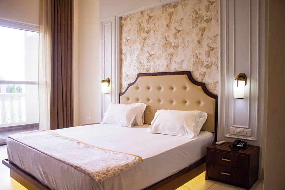 Deluxe Room, Garden View | Soundproofing, free WiFi