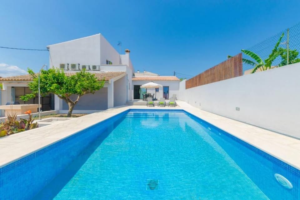 Holiday Home Swimming Pool