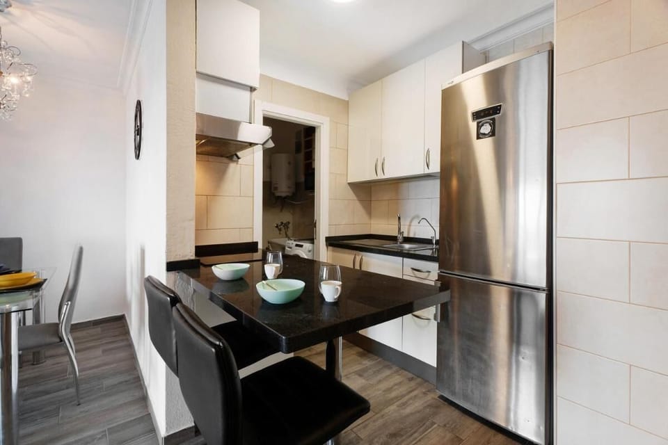 Apartment, 2 Bedrooms, Balcony, Ocean View | Private kitchen