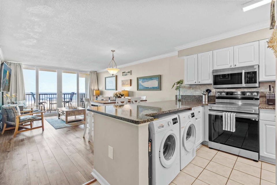 Kitchen/Living Areas