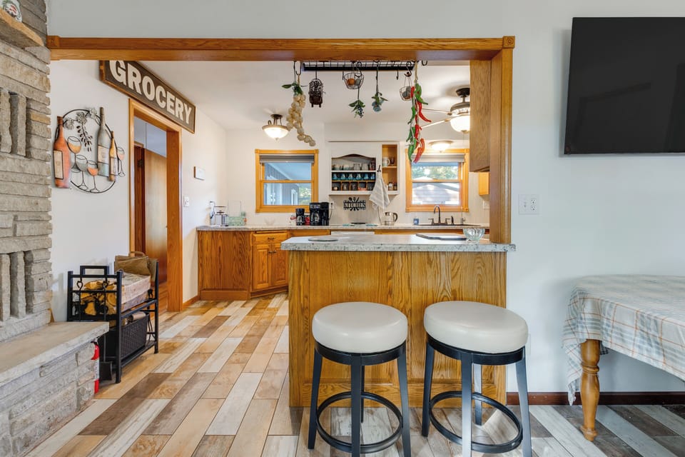 House (4 Bedrooms) | Interior