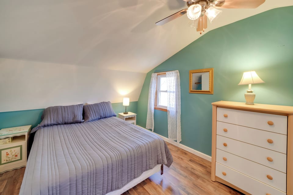 Shared Pond & Trails: Rosedale Cottage! Cottage in West Virginia