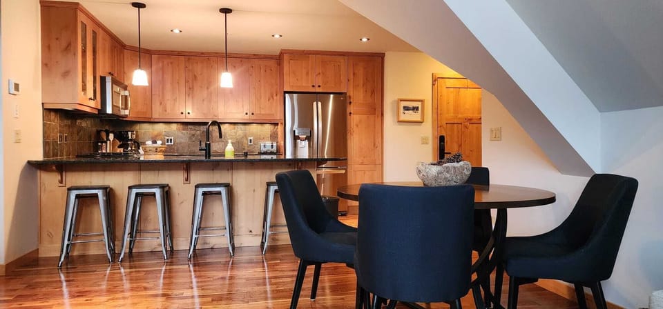 Dining Table - seating for 4