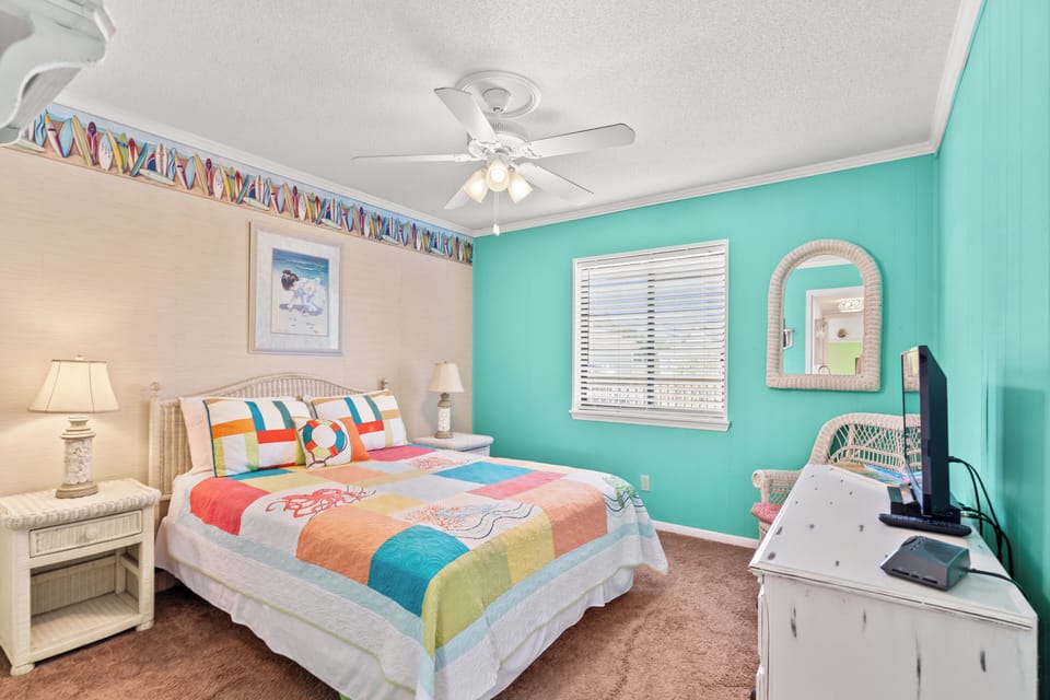 2nd Bedroom w/1 Queen