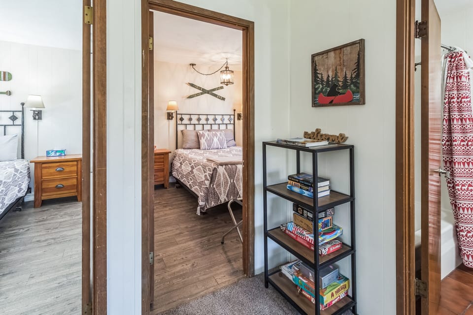 Cabin, 2 Bedrooms | 2 bedrooms, desk, laptop workspace, WiFi (free)