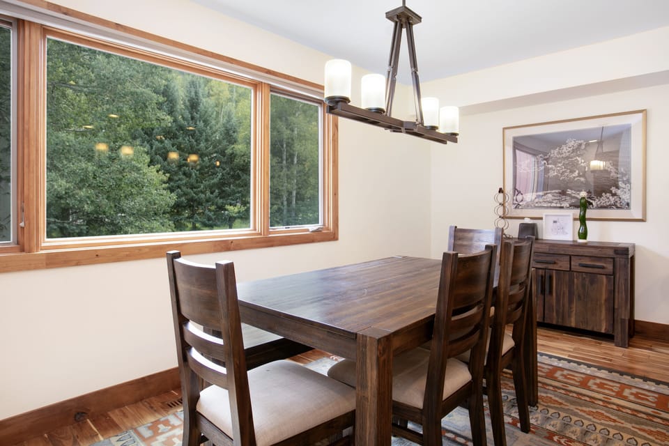 Townhome, 3 Bedrooms | Dining