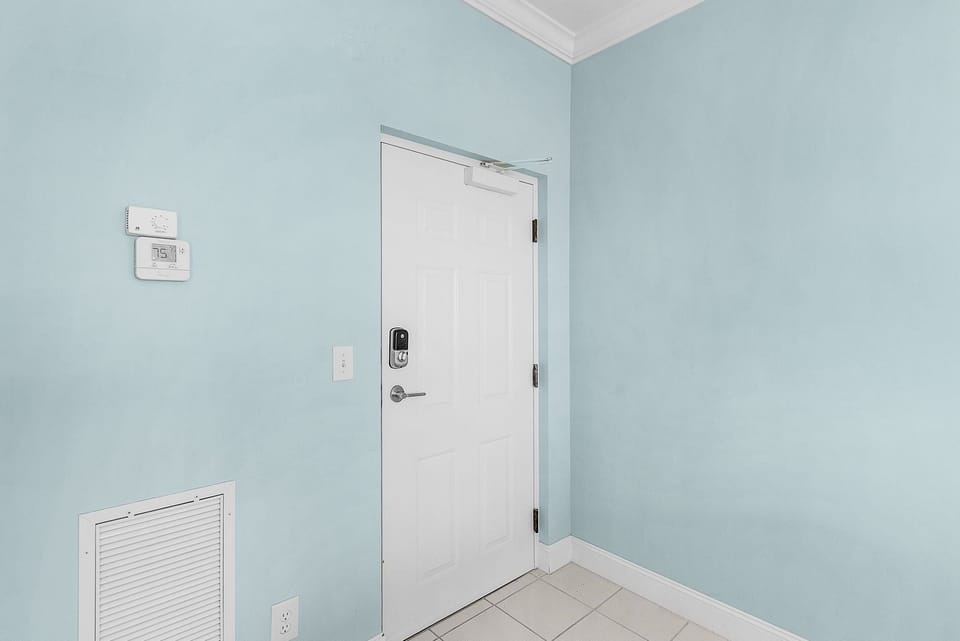 Condo, 2 Bedrooms | Interior
