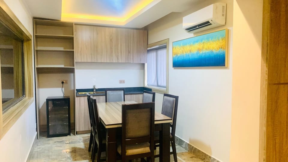 Grand Apartment, City View | In-room safe, desk, laptop workspace, soundproofing