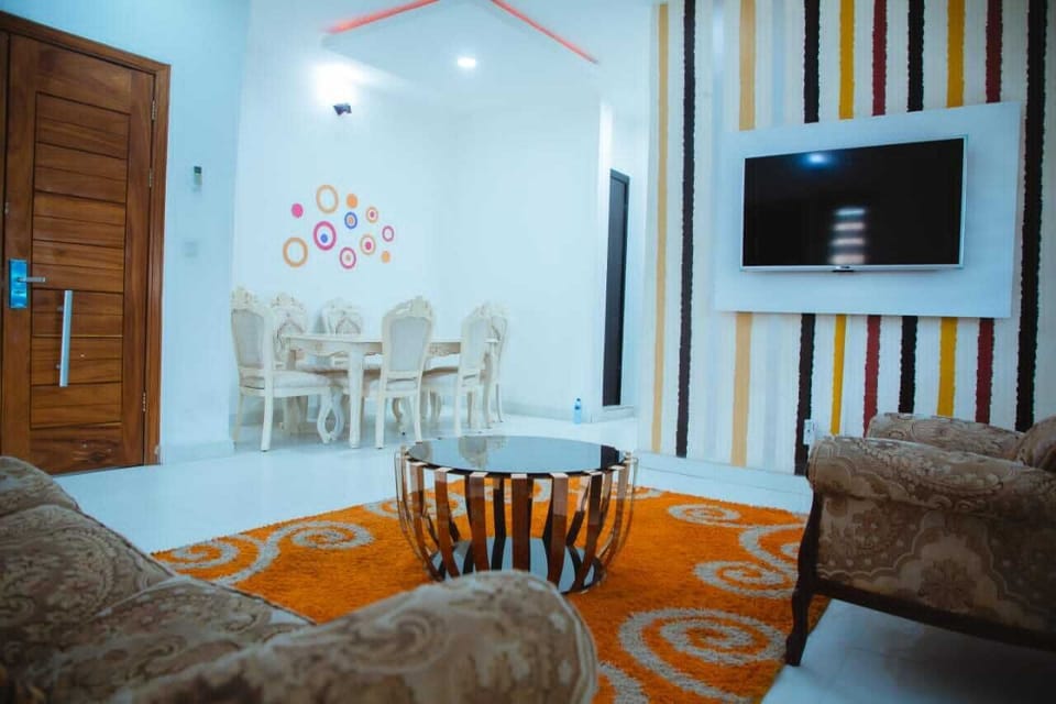 Room | In-room dining