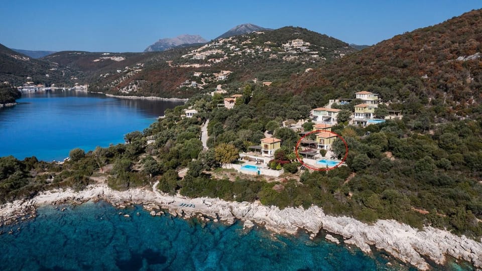 Aerial view showing location of villa