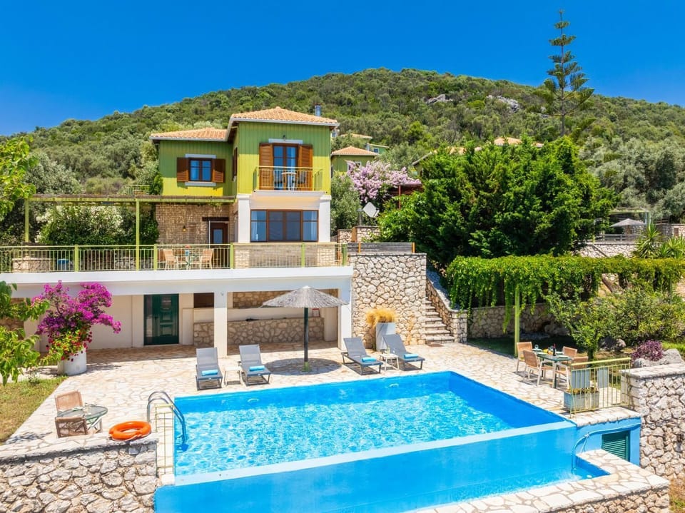 Beautiful villa with private pool and terrace with sea views