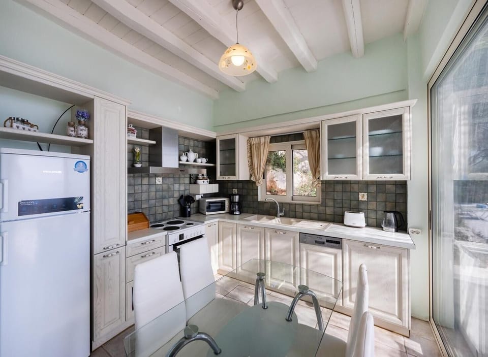 Equipped kitchen