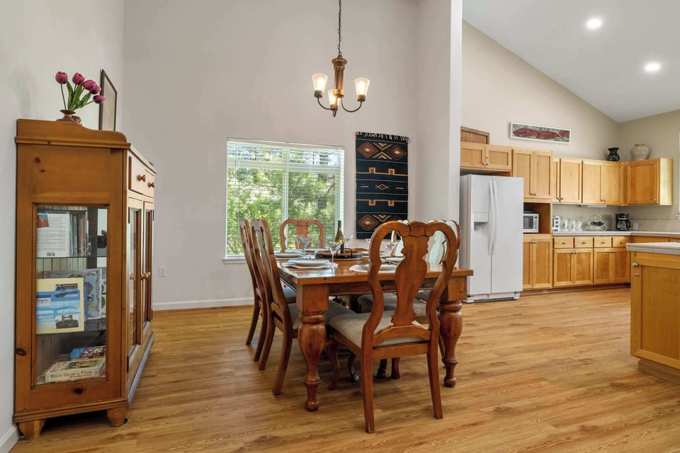 Dining table with seating for 6