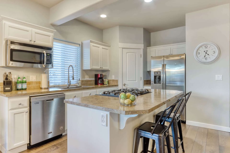 Create culinary delights in the fully equipped kithen