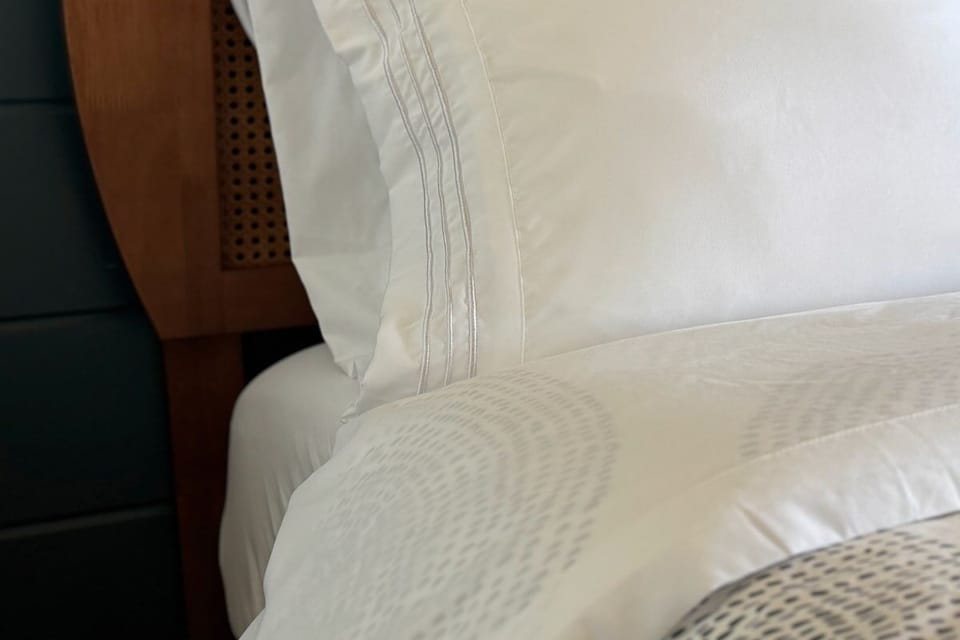Multiple pillow and blanket options to suite your taste.