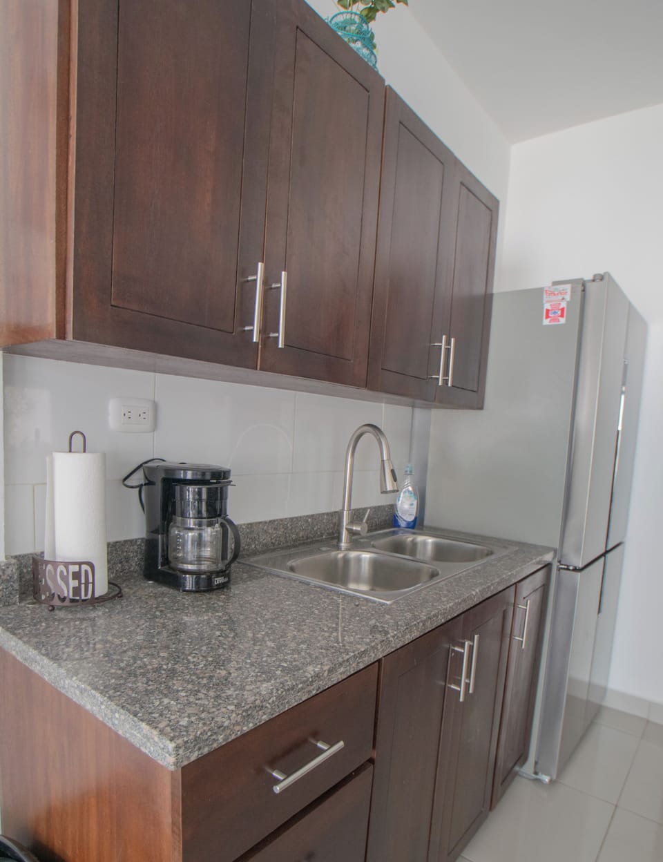 Full kitchen