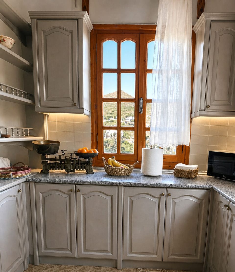 Comfort Villa, Balcony, Sea View | Private kitchen | Full-size fridge, microwave, oven, stovetop