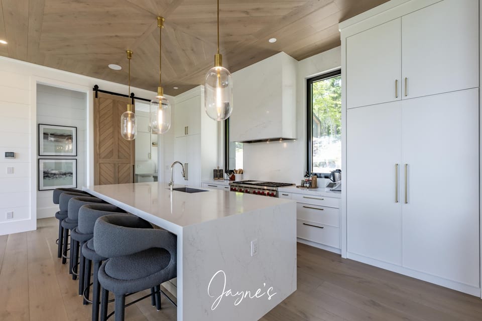 Kitchen &amp; Bar Seating